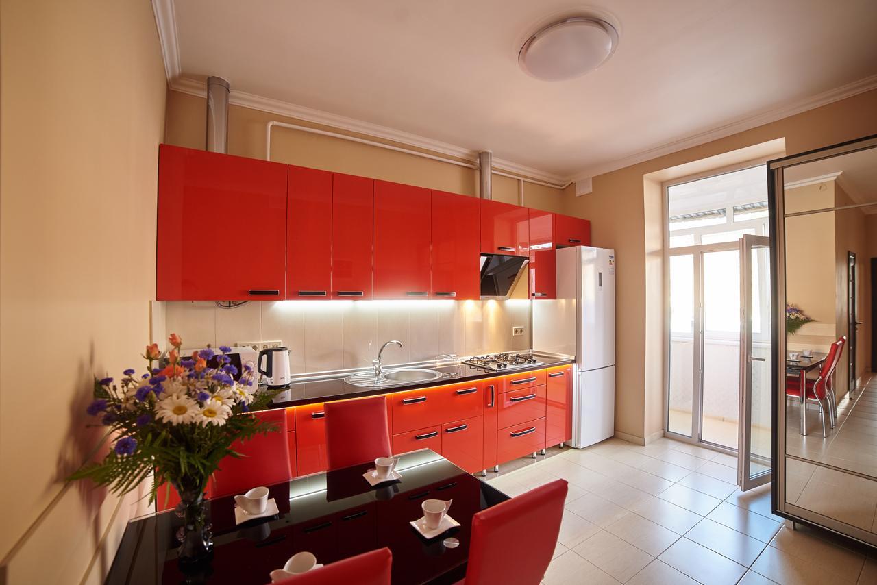 2 Bedrooms Apartment 150M From Opera House Lviv Kültér fotó